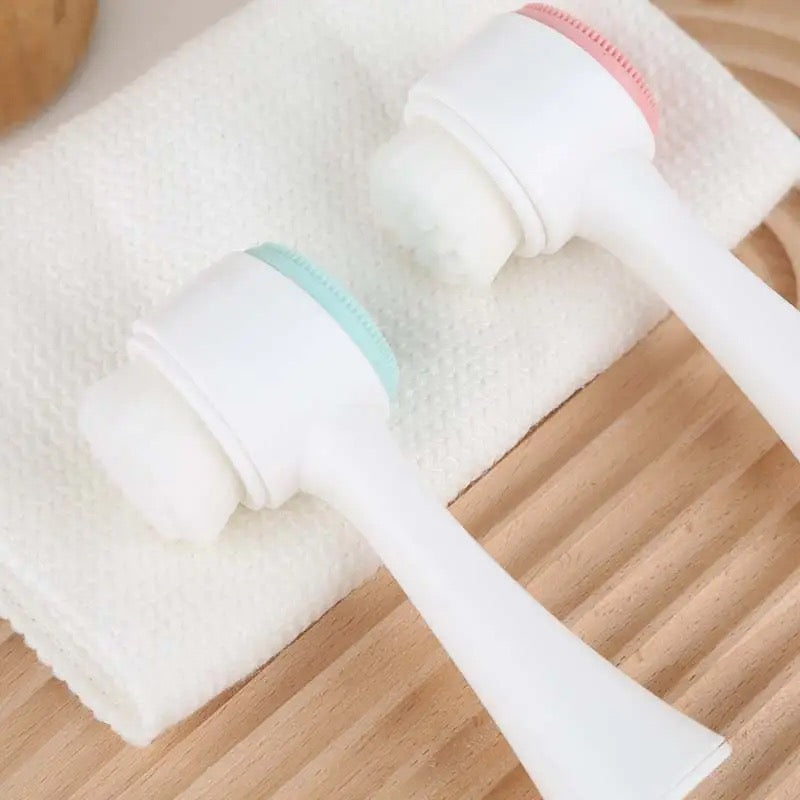 2 In 1 Manual Facial Cleansing Brushes Washing Massage Silicone Scrubber Face Brush For Deep Pore Exfoliation
Massaging